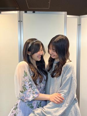 1つの線の狭間に立ってる時、言えばそれは県境みたいな、左右どちらかに引き寄せられる場合、体が1つしかない事が、どうしても惜しいと思っちゃって、分身なんて事ができたら、デメリットはあるだろうけど、役に立つ事だってあるんだろうなって思ったり。1つしかないのに、いろんなところに彷徨いたくなるのは、欲張りなのかと考える25日の日没のこと。 - 画像4