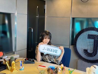 タイトルどうしようかなー、そう考えてるうちに時間だけが過ぎていくんです。そしたら、ブログ更新する時間もなくなって…つまりは夜中ってことです。時間配分が"自分のこと"になると下手になるところがあって、別に計算できないわけじゃないんですけど、うまくいかない事が多いんですよね。どうしたものかと、頭を悩ませてるうちに、また時間が過ぎていくので潔く、タイトルを考えてるってことをタイトルにしてみる。 - 画像3