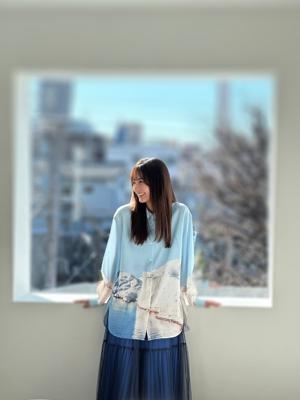 笑顔の先に映るピンクで溢れる花畑 - 画像5