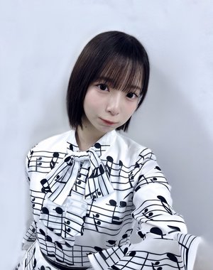 通学路の脇に咲いてた 紫の可憐な花