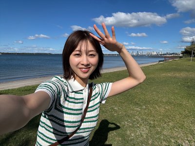 富田鈴花1st写真集 - 画像3