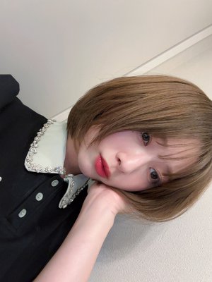 そーっと壁に寄り添うと、壁に沈んでいきそうな重力を感じる - 画像2