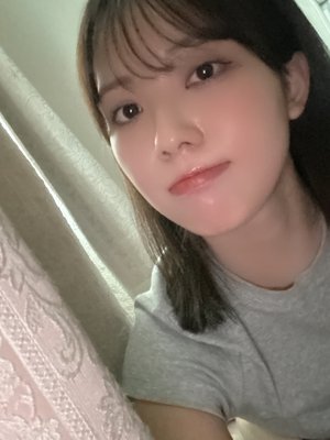 あまりにも実家感溢れるベッドカバーで失礼します、、。 - 画像2
