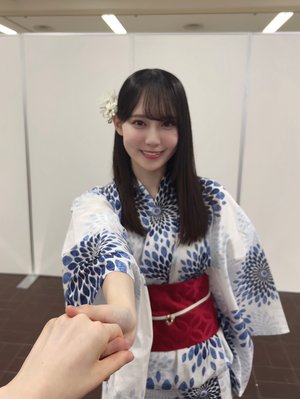 ねぇ早く行こう？   松尾 桜