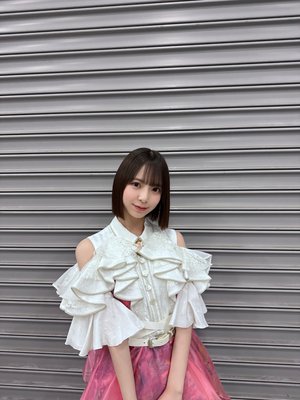 二人を結ぶ蒼白い月のサムネイル