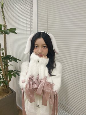 彩度の高い世界は最早真っ白だのサムネイル