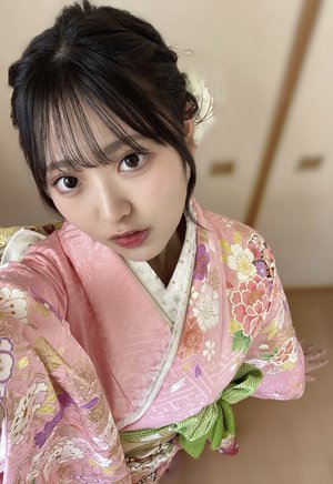 お着物って気分があがるの『蔵盛妃那乃』のサムネイル