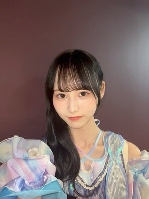 大人っぽくなりたいお年頃な高校三年生のサムネイル