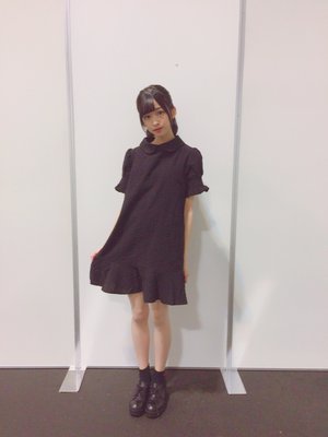 赤いスニーカーおしゃれ。 - 画像1
