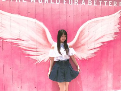 虹花からメールです\❤︎/背中に羽が…のサムネイル