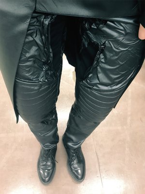 あけましておめでとうございます。2018年1発目のブログの最初の画像は紅白で踊りまくってビリビリになった衣装画像です（618） - 画像1