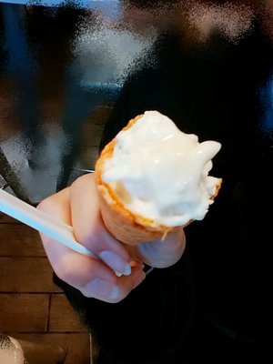 冬にアイス(*´ー`*)のサムネイル