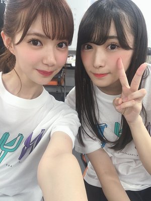 ラッシュアワーの満員電車のサムネイル