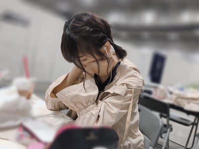 恐竜とユニコーンのサムネイル