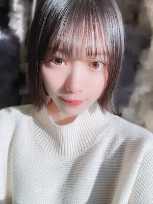 ダメージジーンズってダメージ部分に足入っちゃう時ありません？のサムネイル