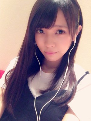 何の曲を聴いているでしょう☆彡のサムネイル