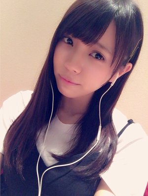 何の曲を聴いているでしょう☆彡 - 画像2