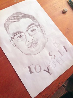 似  てる   顔   を描く  絵。 - 画像2