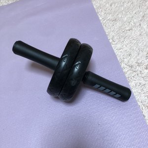 気がついたら鎖骨を触ってる、癖かな？ - 画像2