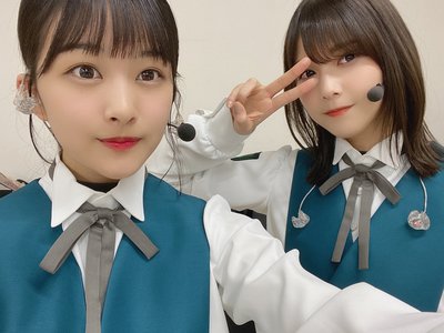 LIVEのリハーサルが始まって、ある日のリハが終わった夜中に新しい靴を買ったんですよ〜そうしたら、次の日ゆいぽんがそれを履いててね、まだ誰にも話してないけど、色も形も全くお揃いだからマネしたみたいで履きにくいよね〜🙃🙃🙃笑 - 画像8