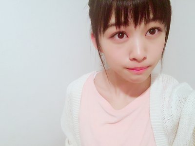 おじいちゃんとおばあちゃんが美味しい桃をたくさんくれました❥>>(´•ω•`  )のサムネイル