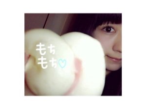 パン食べてる＼(^p^)／のサムネイル