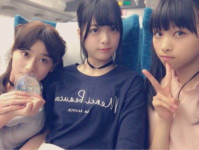 4部全部ふりふり系のかわいい服を着た今日の個別握手会⍤⃝♡次は大人っぽいのも着ようかな( ･-･ )ﾝ-お楽しみに☆彡.。 - 画像1