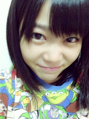 初めまして19歳。たーーくさんかきたいことがあるのですが何時間送信画面と戦ってもまとまらないのでしばしお時間を。本当に19歳なのかな。がんばって中学三年生の気がする。髪の毛ちょっぴり短くなったの気付いたヒトーー〜239〜 - 画像4