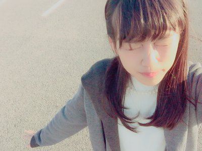 お腹が空いたらチョコレートをひとつ口に入れるのが最近のしあわせ(´ ³`)ﾉ ～♡ - 画像1