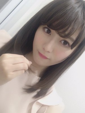 KEYABINGO!のトレーラーが走ってるのをねるが教えてくれて、そしたらたまたまエスカレーター乗っていたら見つけました☆テンション上がって写真撮ろうとしたけど撮れなかった、、、！でも見れてラッキー運気上がりそうです＾＾ニコ - 画像3