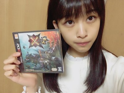 3DSを充電するとき充電器の根元の部分を曲げてないと充電されないから、すごーく不便((( °_° ))) - 画像1