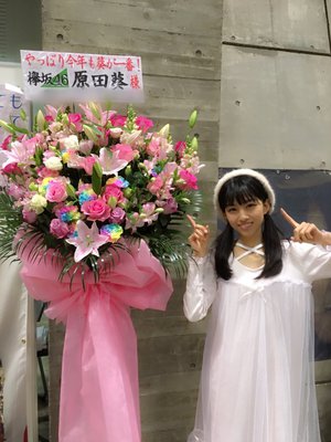 虹色のバラ、全然枯れなくて驚くほどきれいにずっ咲いててびっくりしました´ ³`)ﾉ ～♡ - 画像1