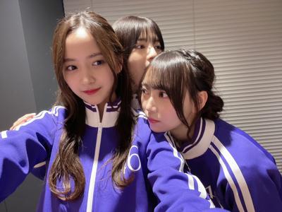 「携帯」を家に置いてきたのに「充電器3つ」持っていくのは意味がなかったです👍　金川紗耶 - 画像3