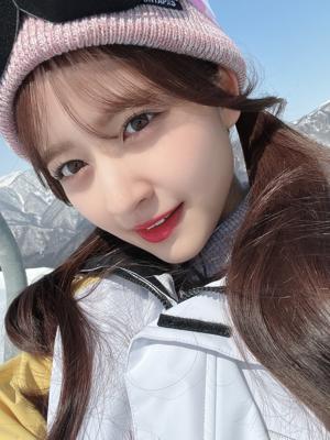 年中無休雪降っててくれ〜❄️☃️　金川紗耶のサムネイル
