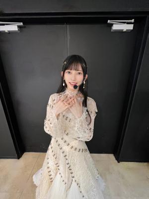 すずめがくわえていた、11月なのに桜が咲いてた。 - 画像1