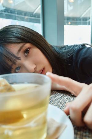はじめましての写真集    五百城茉央のサムネイル