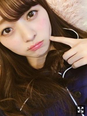 空が綺麗で見とれてたの。梅澤美波のサムネイル