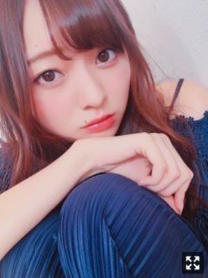 曇った窓ガラスに文字を書いてみたりしたんだ〜。梅澤美波のサムネイル