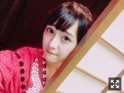 あ、あの！すみません！カニカマ落としましたよ！ 向井葉月。のサムネイル