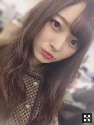 寒くなるね雪降るかな〜。梅澤美波のサムネイル