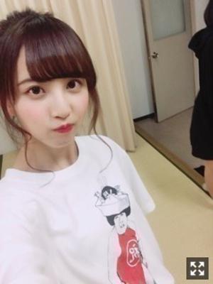 私の楽屋の机の上が駄菓子屋さんになってた  61.のサムネイル
