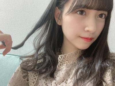 最近電車を使うより歩いて帰った方がすごくいい気分になるし、運動にもなるから一石二鳥！！世界中を歩いて、写真を撮らず、動画も撮らず、私だけの目に秘めておきたい。一昨日こういうふうに1人でボーッとしながら東京の街を1人で歩いてました！金川紗耶のサムネイル