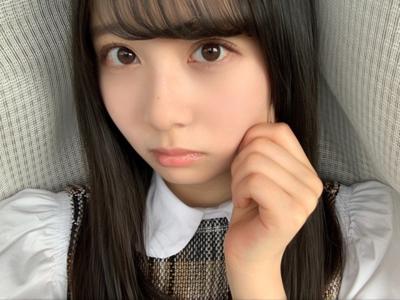 白いゼッケン。佐藤璃果のサムネイル