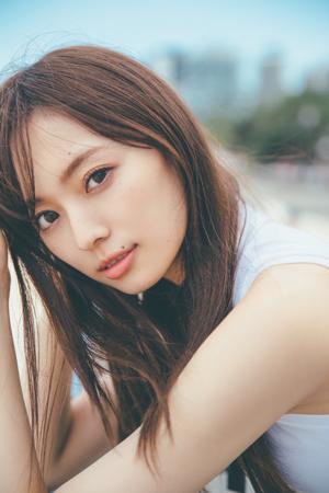 １st 写真集 を発売させて頂きます、、！のサムネイル