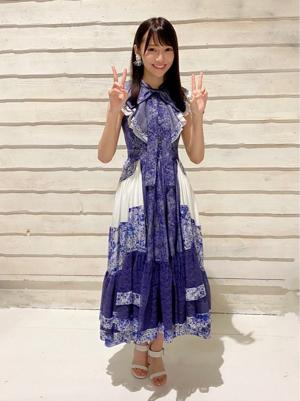 乃木坂の衣装を着せていただく時に ☺︎ 黒見明香のサムネイル