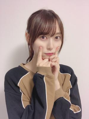 ポーズ迷走中☺︎弓木奈於のサムネイル