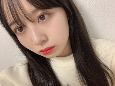 マフラーを巻いた少女が。佐藤璃果のサムネイル