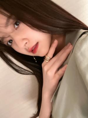色物挑戦期✨🥀　金川紗耶 - 画像2