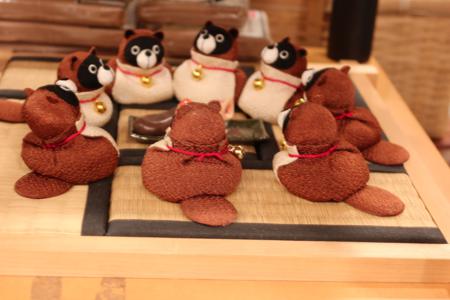 赤青白　　さてこれは何の色でしょう #イロハのキモチ - 画像2