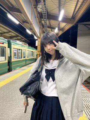 ひなとお出かけ🚃 冨里奈央 - 画像2